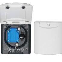 220v innstunga og 12v innstunga hvítt